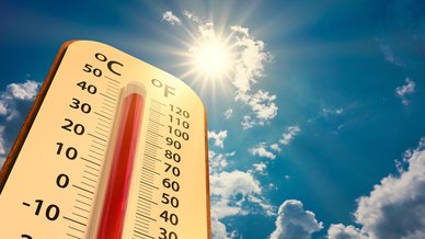 Thermometer showing high temperatures